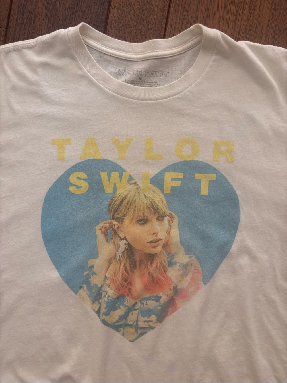 Taylor Swift Capital One Lover T-Shirt - Picture 3 of 3